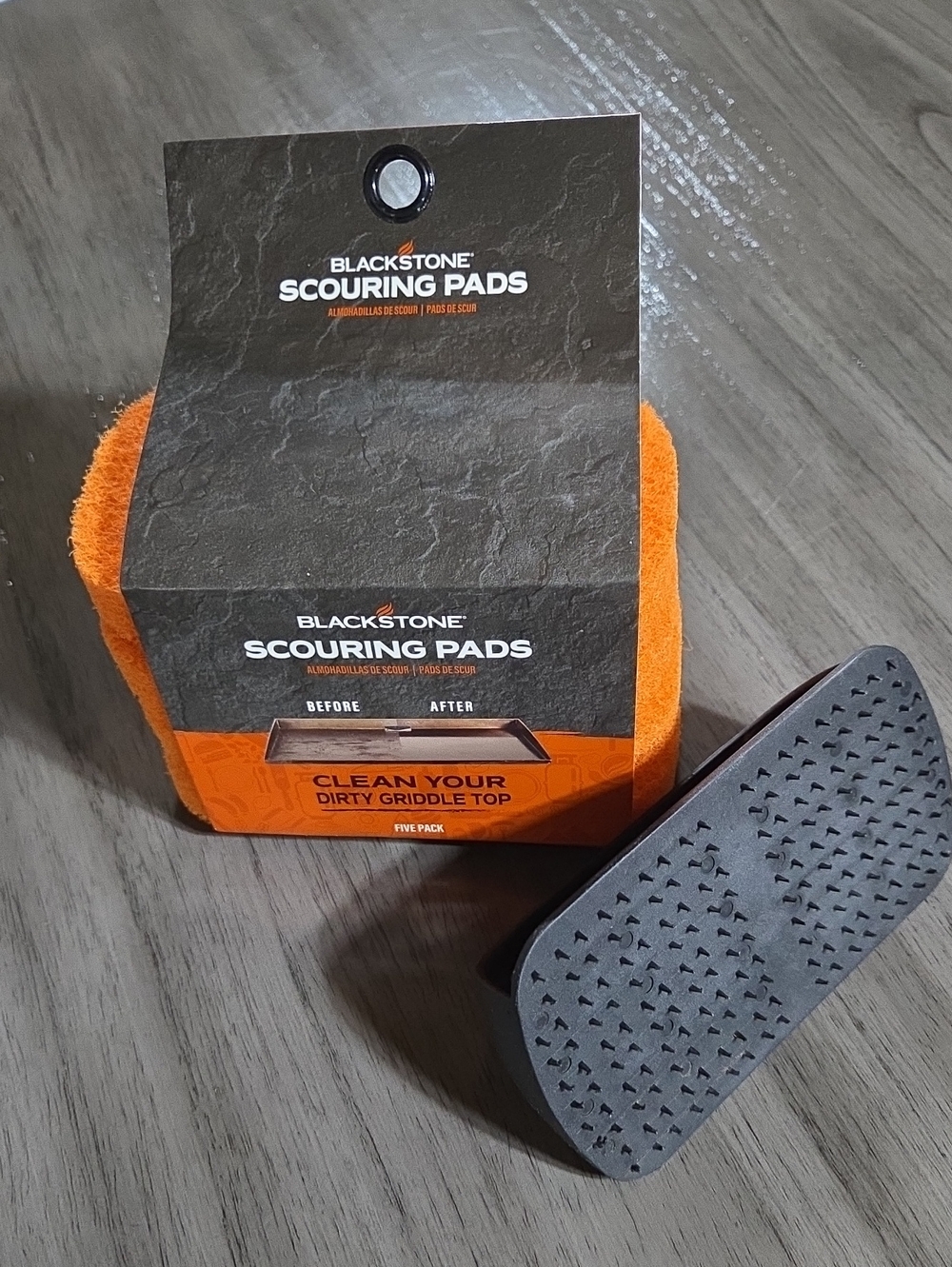 Blackstone  Griddle Scouring Pads and Tool